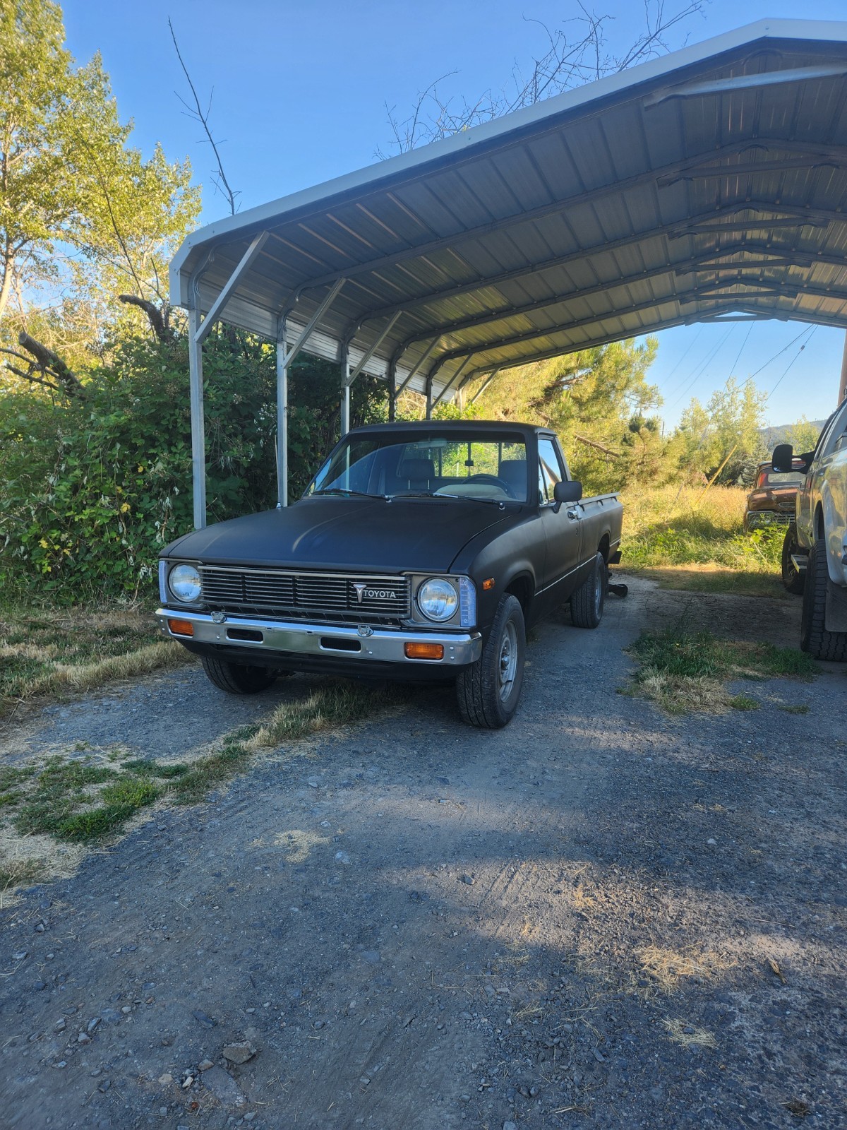 Toyota-Pickup-1980-Standard-Cab-Pickup-Tan