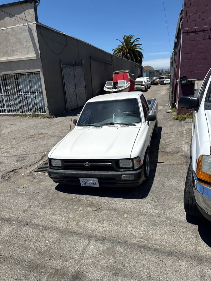 Toyota-Pickup-1992
