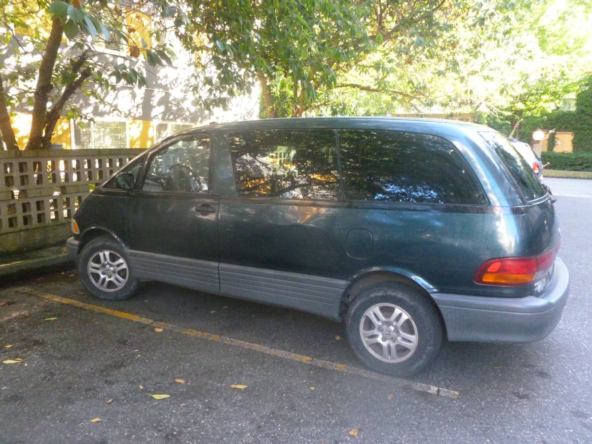 Toyota-Previa-1995