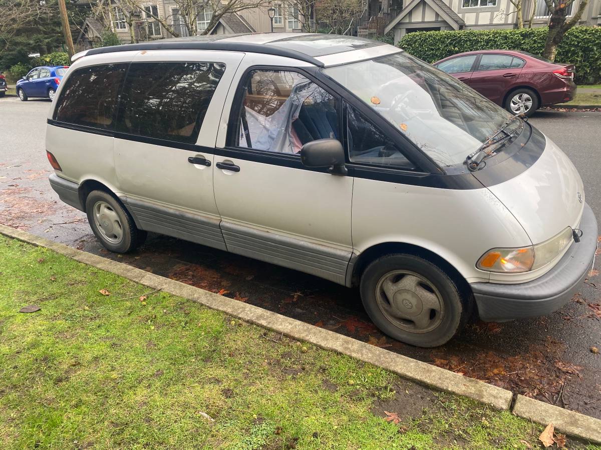 Toyota-Previa-le-1991