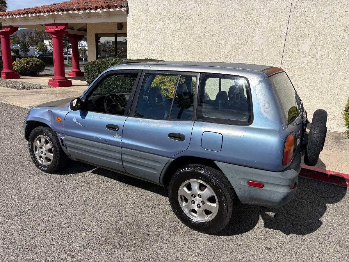 Toyota-Rav4-1996