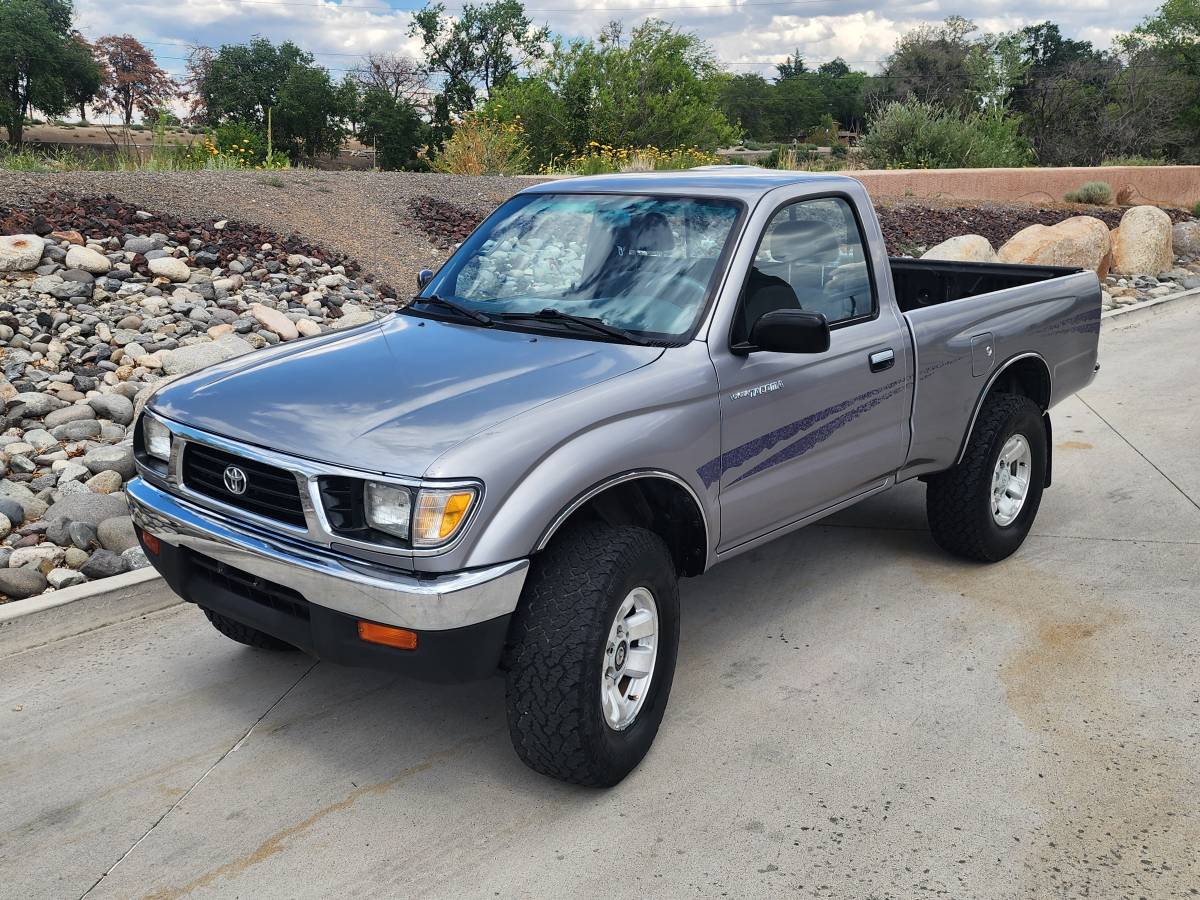 Toyota-Tacoma-4x4-1995