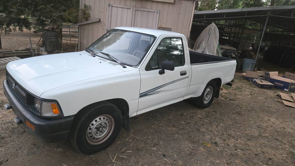 Toyota-Truck-pickup-1993-white