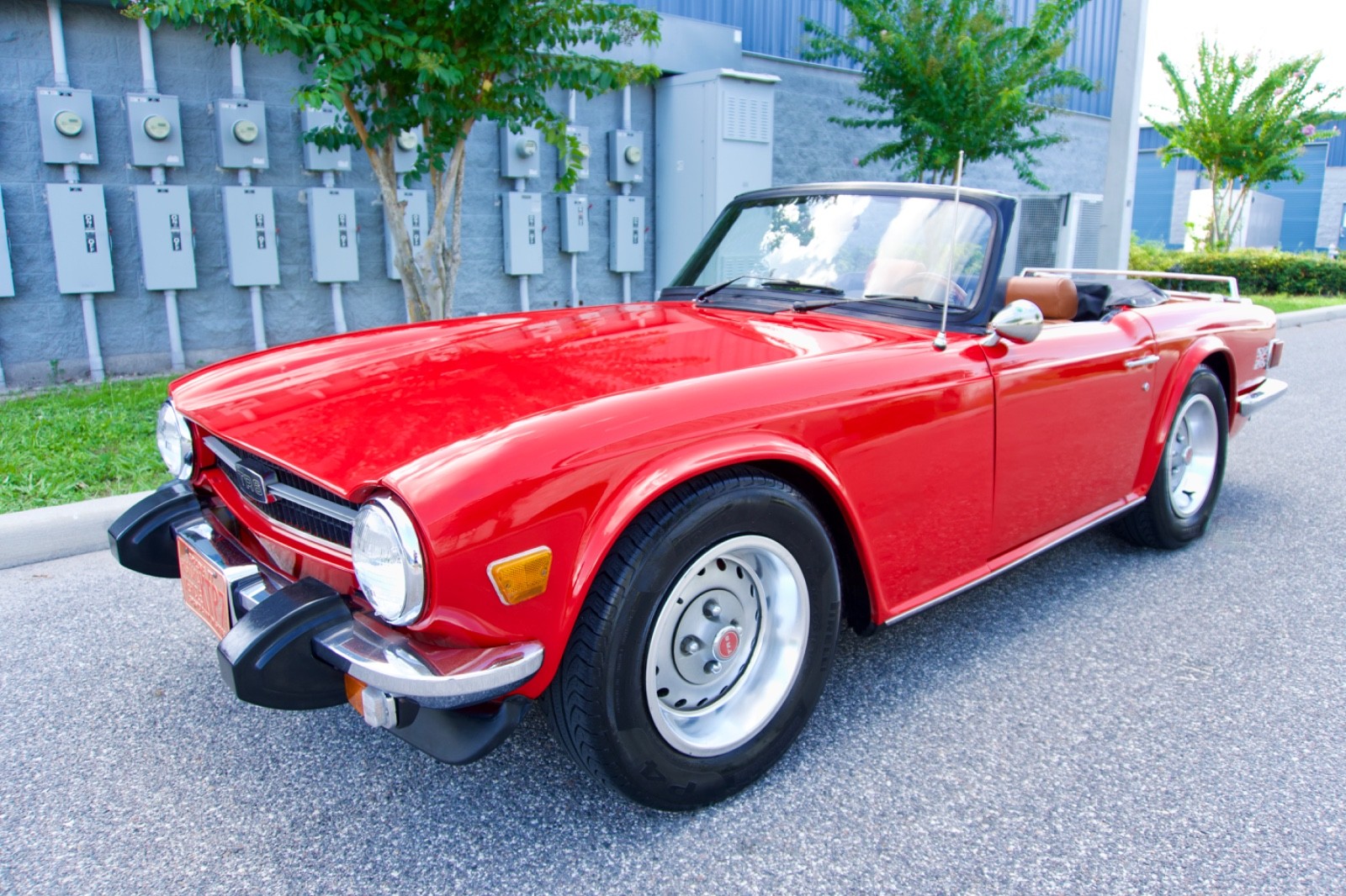 Triumph-TR-6-1974-Convertible-Caramel