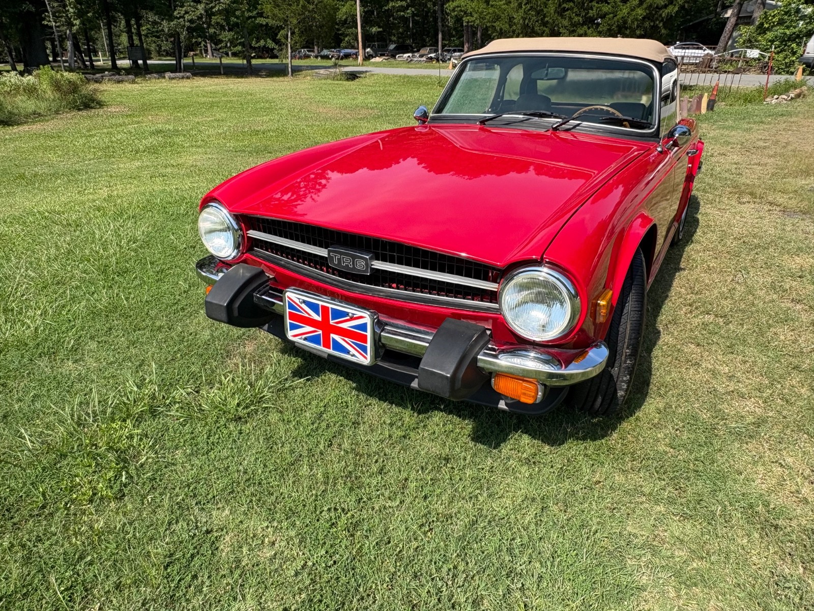 Triumph-TR-6-1976-Convertible-Tan
