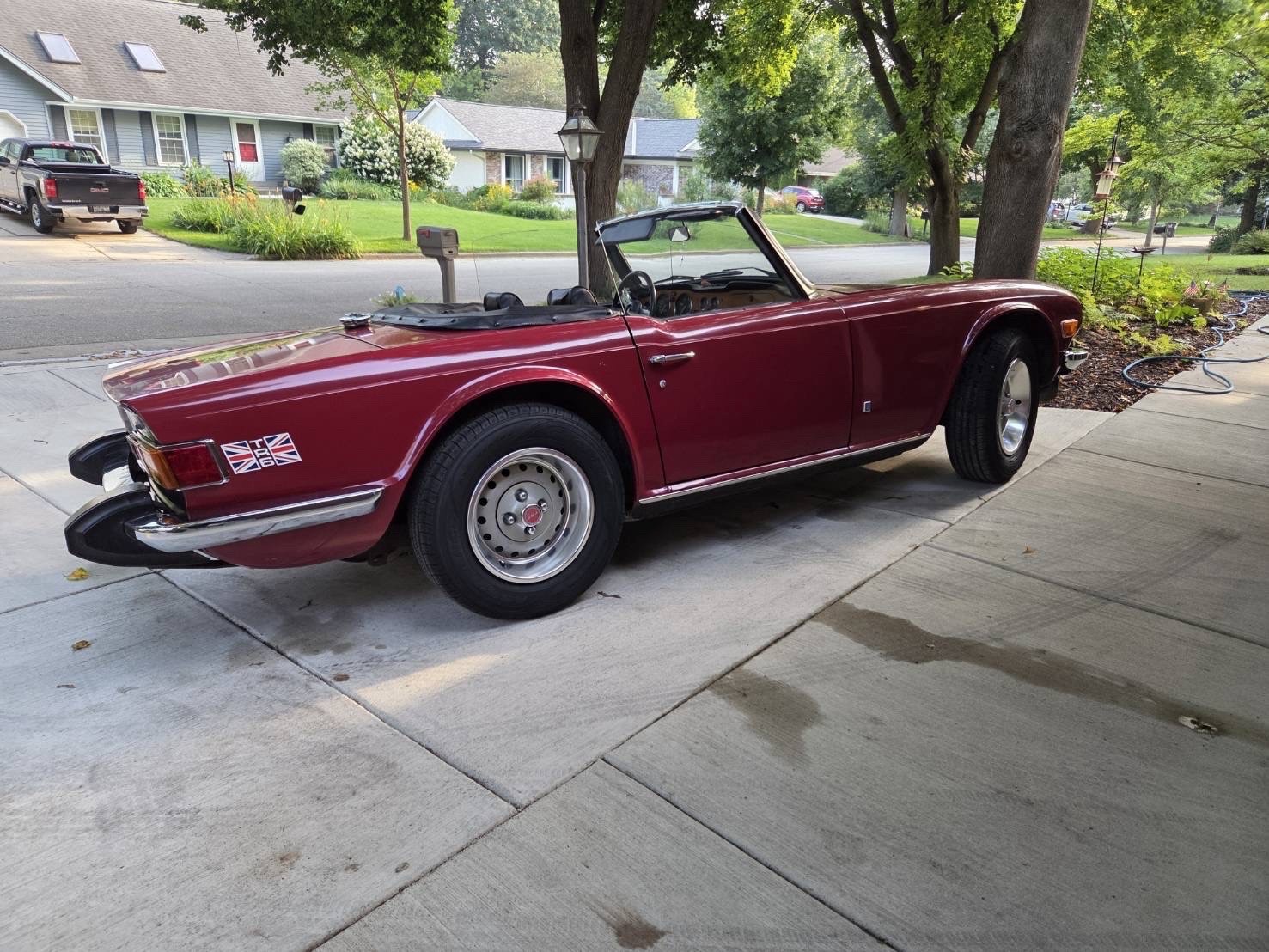 Triumph-TR6-1974