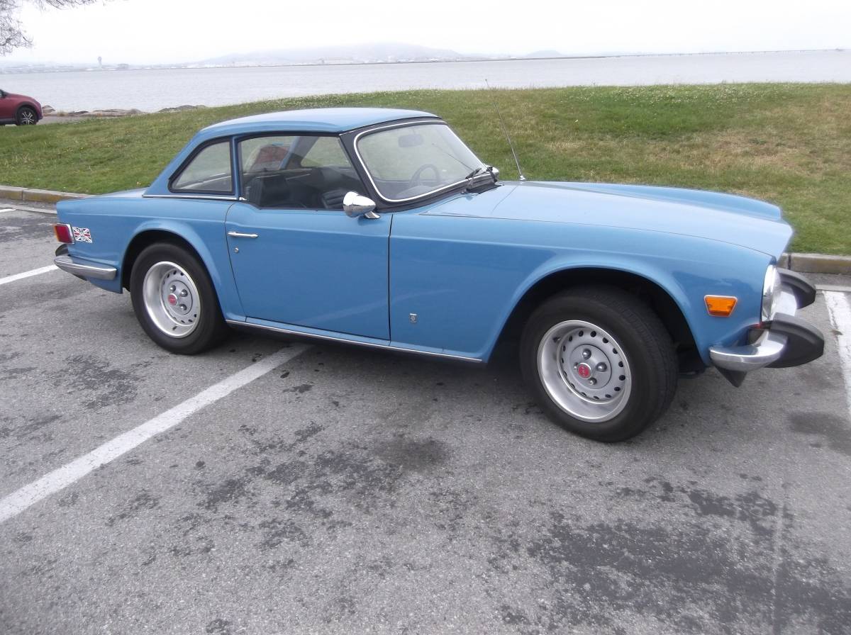 Triumph-Tr6-1974