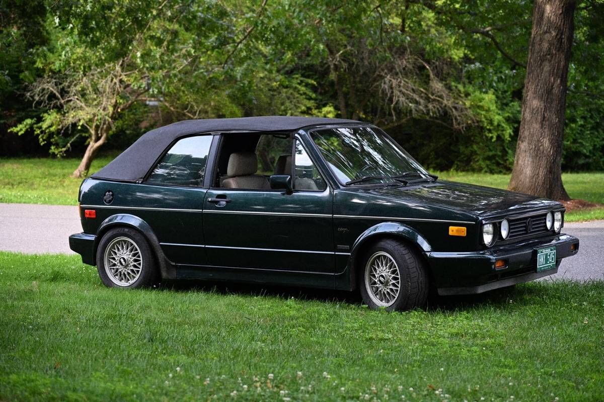 Volkswagen-1993-green