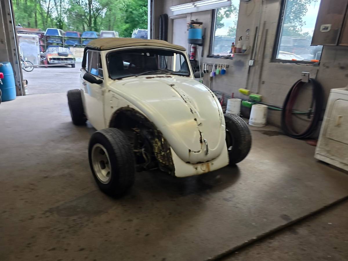 Volkswagen-Beetle-1968-white