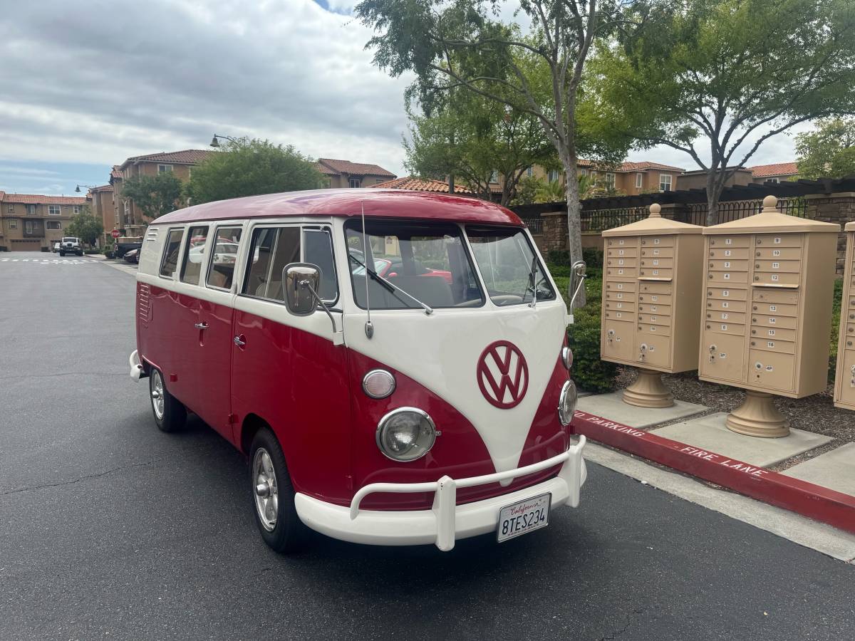 Volkswagen-Bus-1963-red