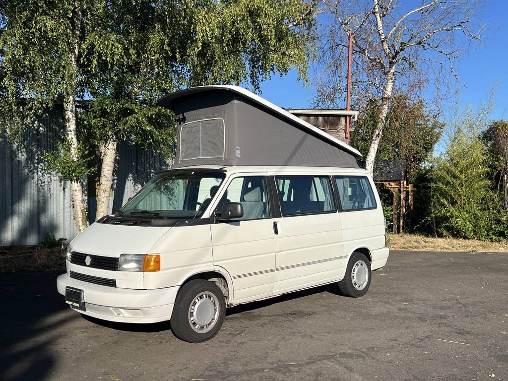 Volkswagen-Eurovan-camper-1993-white