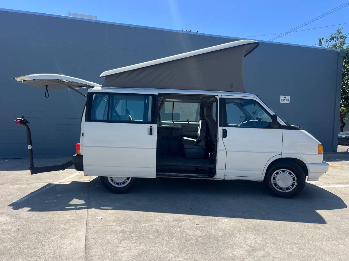Volkswagen-Eurovan-mv-camper-1993-white