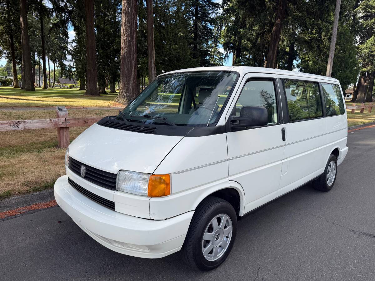 Volkswagen-Eurovan-mv-camper-1993