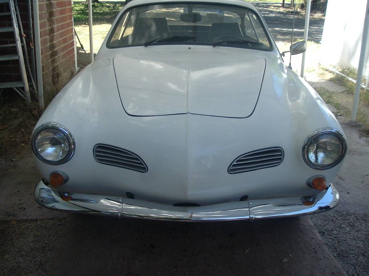 Volkswagen-Karmann-ghia-1968-white