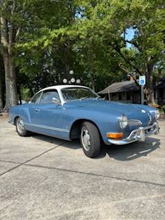 Volkswagen-Karmann-ghia-1971-custom