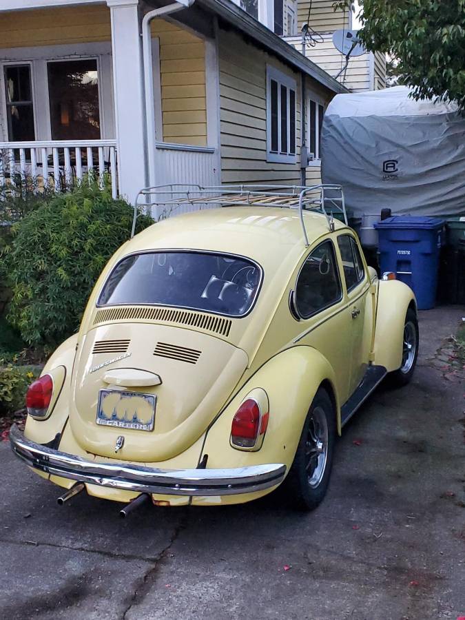 Volkswagen-Super-beetle-sedan-1971-yellow
