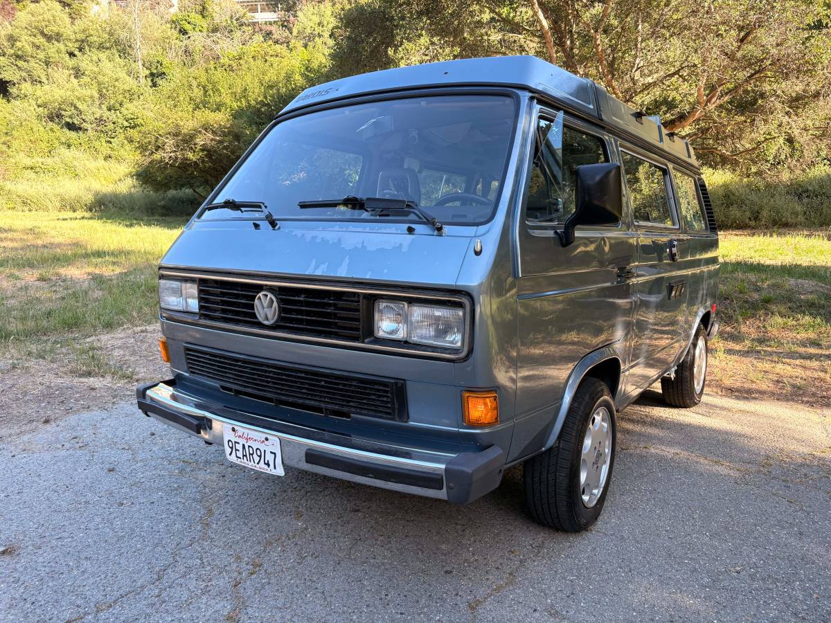 Volkswagen-Vanagon-camper-1987-blue