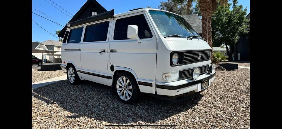 Volkswagen-Vanagon-weekender-1991-white