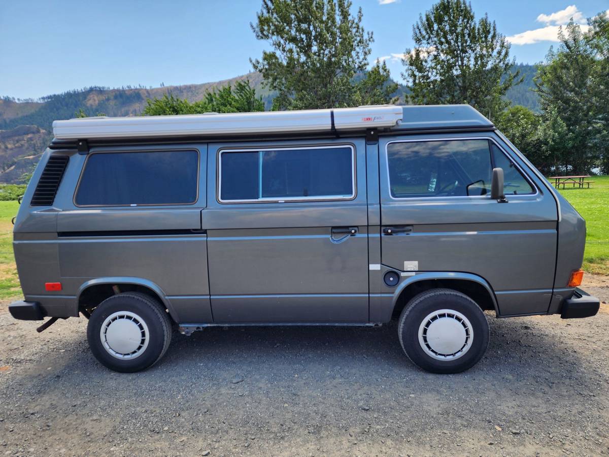 Volkswagen-Vanagon-westfalia-1987-grey