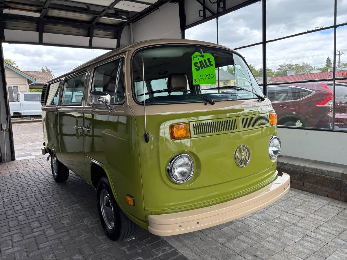 Vw-bus-1979-green