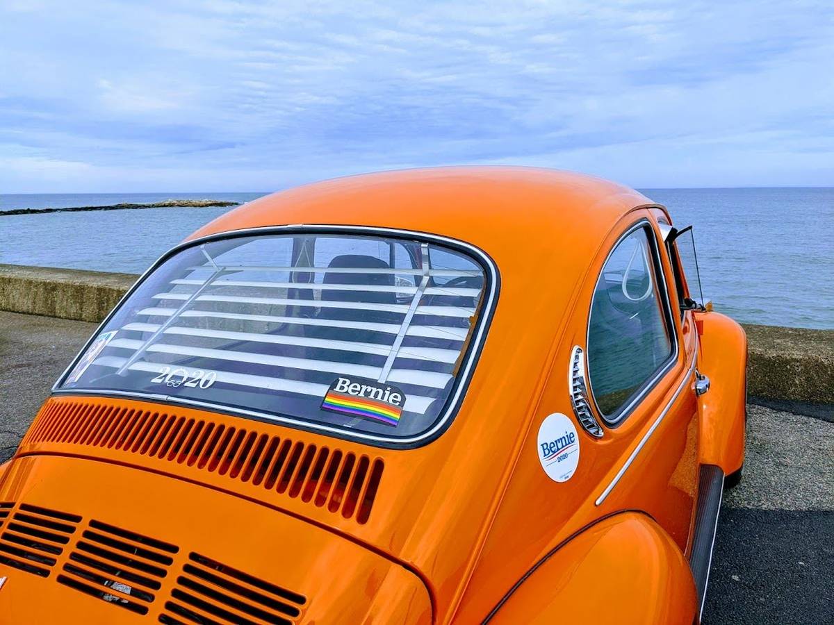 Vw-super-beetle-1974-orange