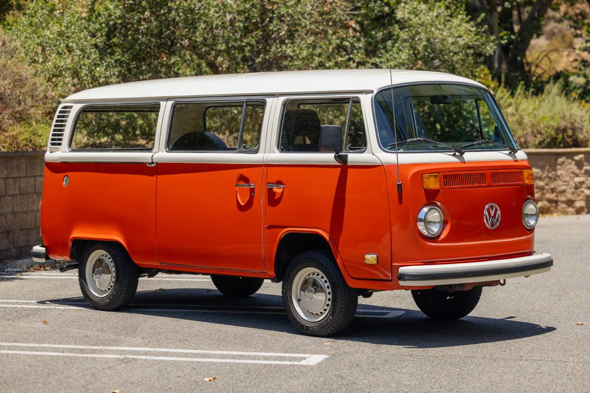 Vw-type-ii-van-1974
