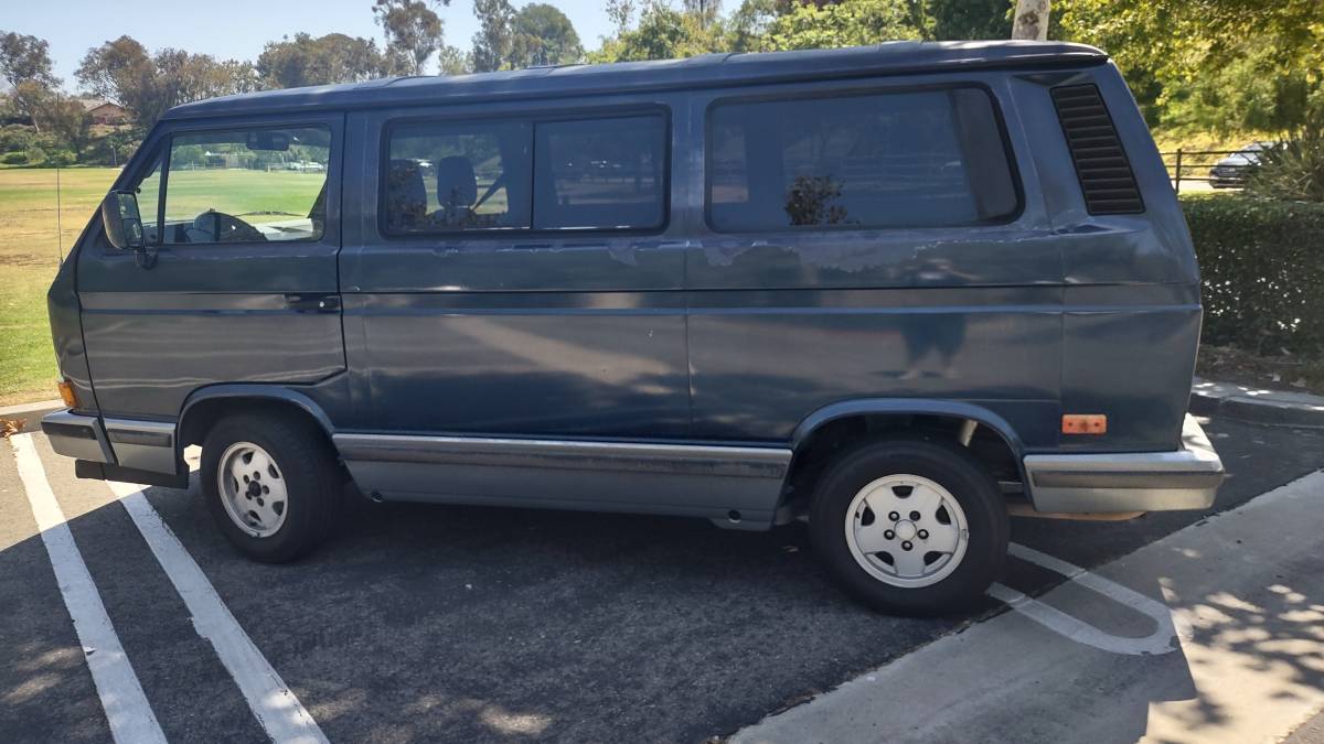 Vw-vanagon-1990-blue