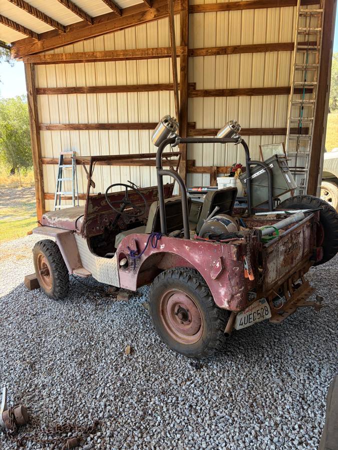 Willys-Flat-fender-1946-brown
