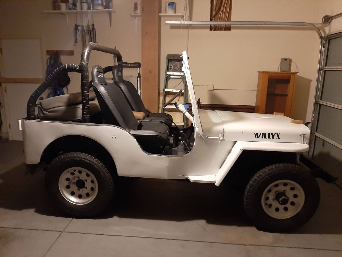 Willys-Jeep-1952-white