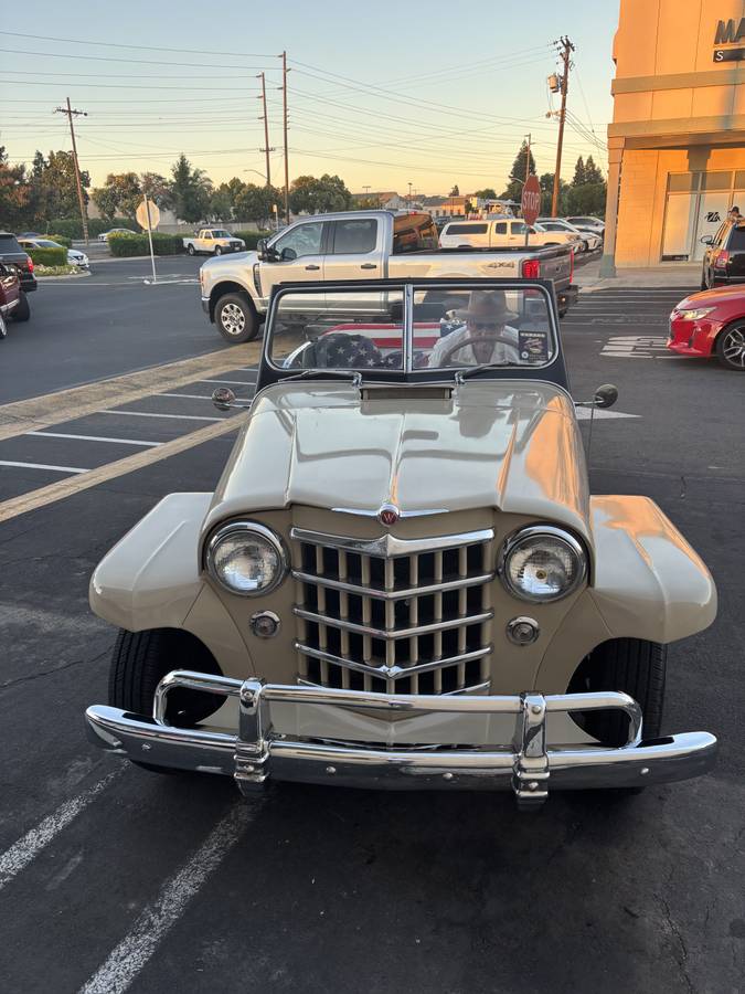 Willys-Jeepster-1951-custom