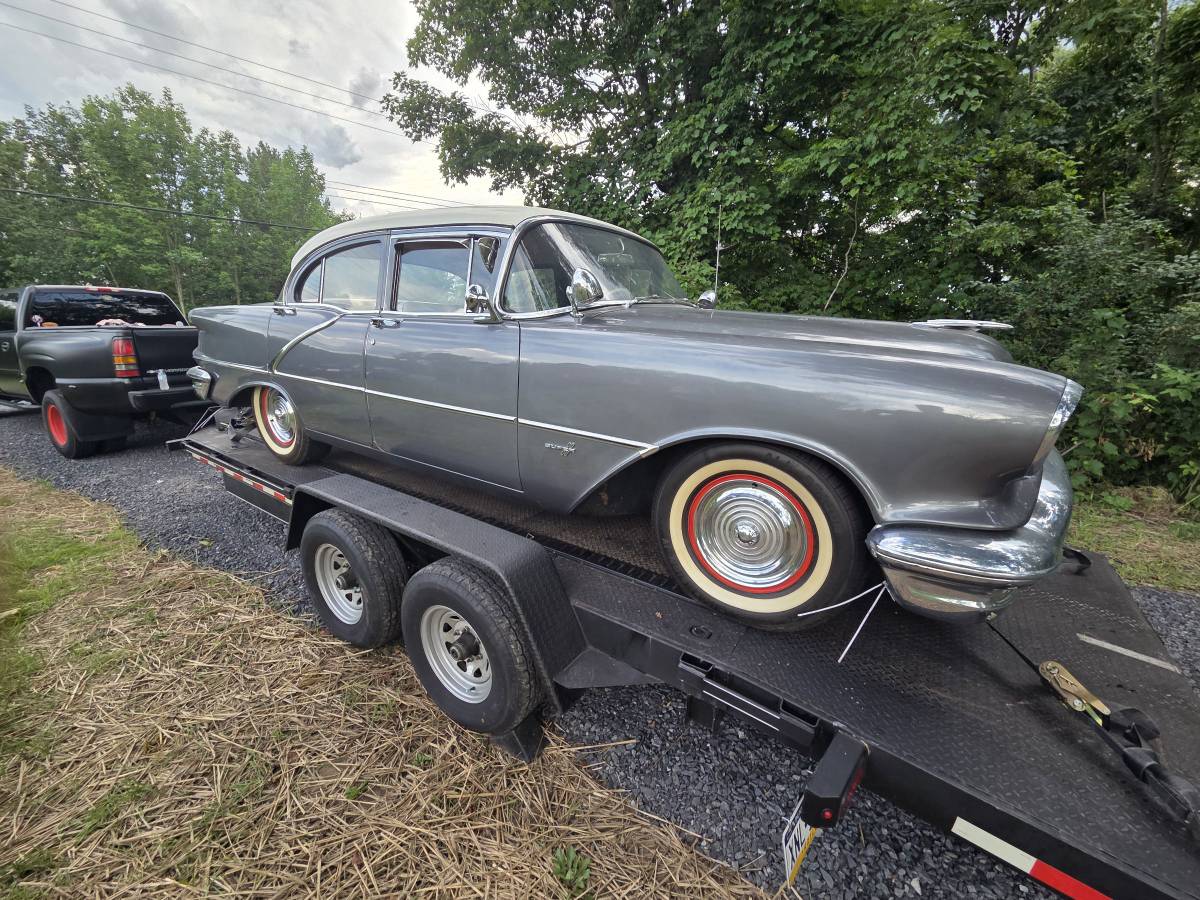 56-oldmobile-1956-grey