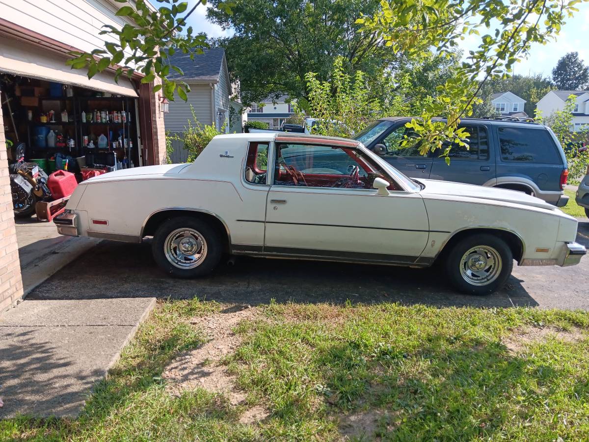 79-oldsmobile-cutlass-supreme-1979