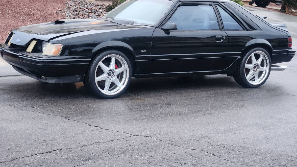 84-mustang-svo-1984-black