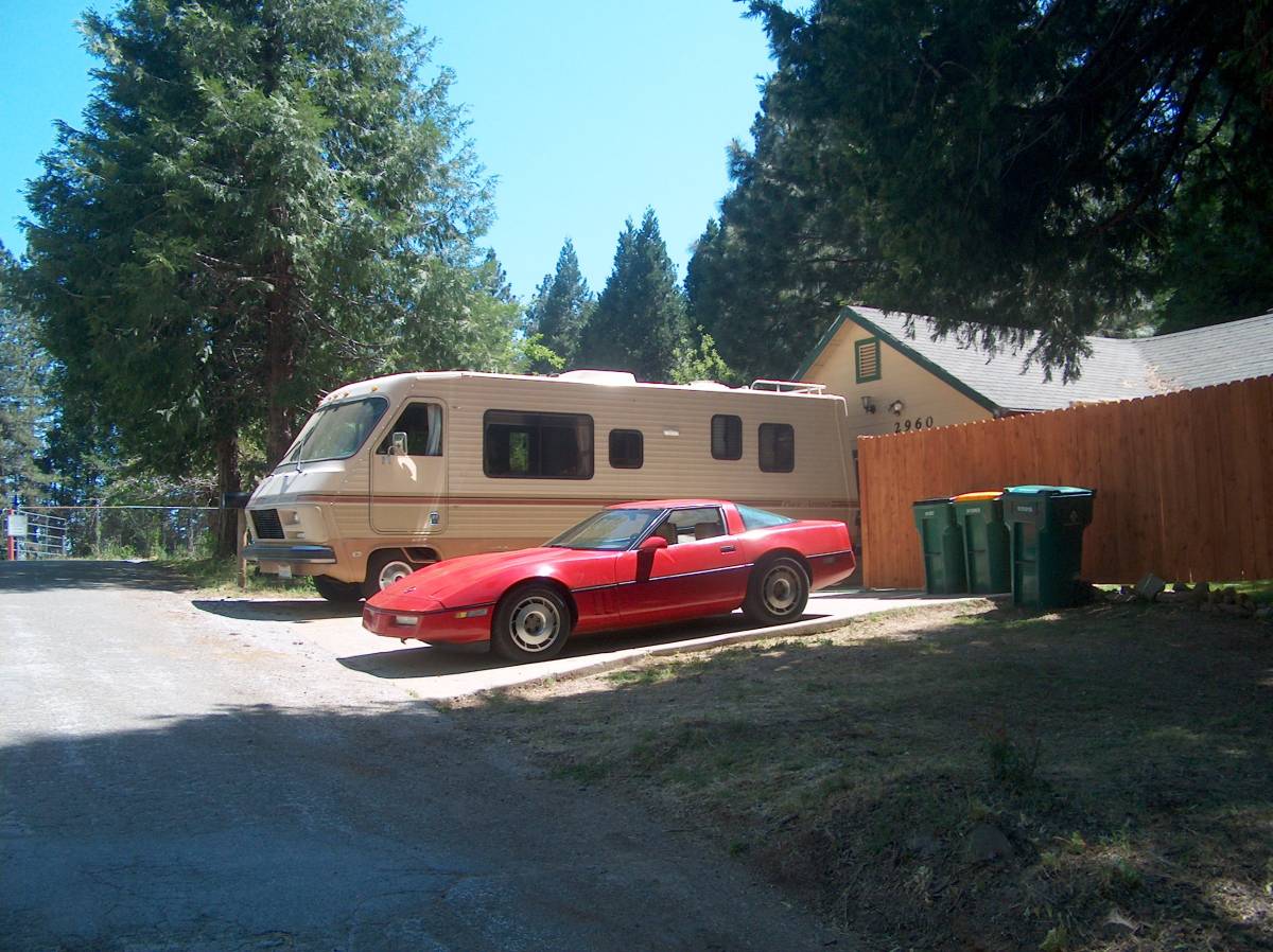 85-c4-1985-red