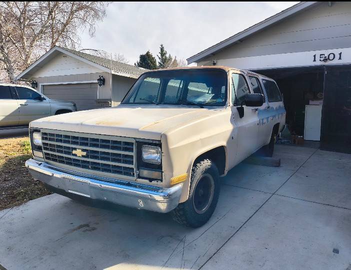89-chevy-suburban-1989-custom
