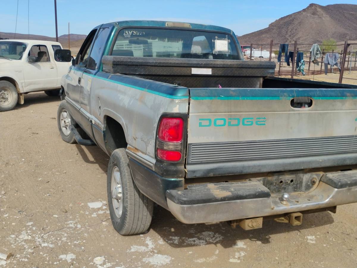 96-dodge-1996-green
