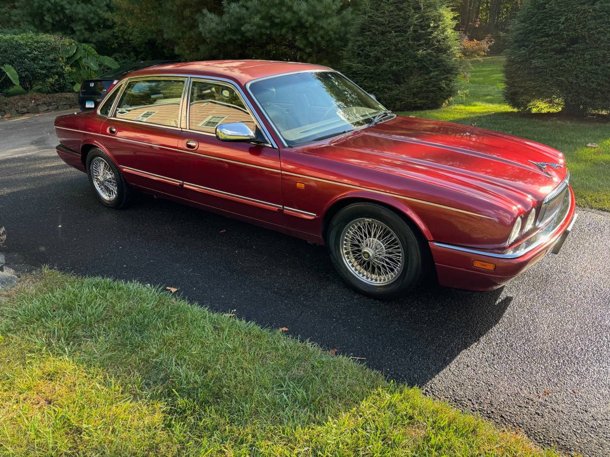 96-jaguar-1996-red