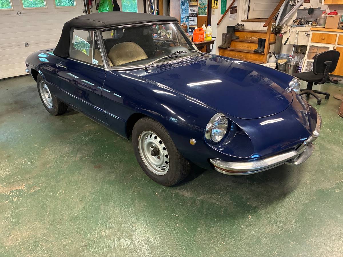 Alfa-romeo-Spider-1969-blue