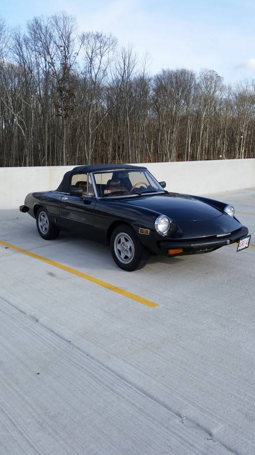 Alfa-romeo-Spider-veloce-1982-black