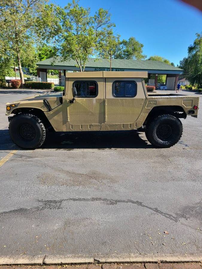 Am-general-Humvee-1989