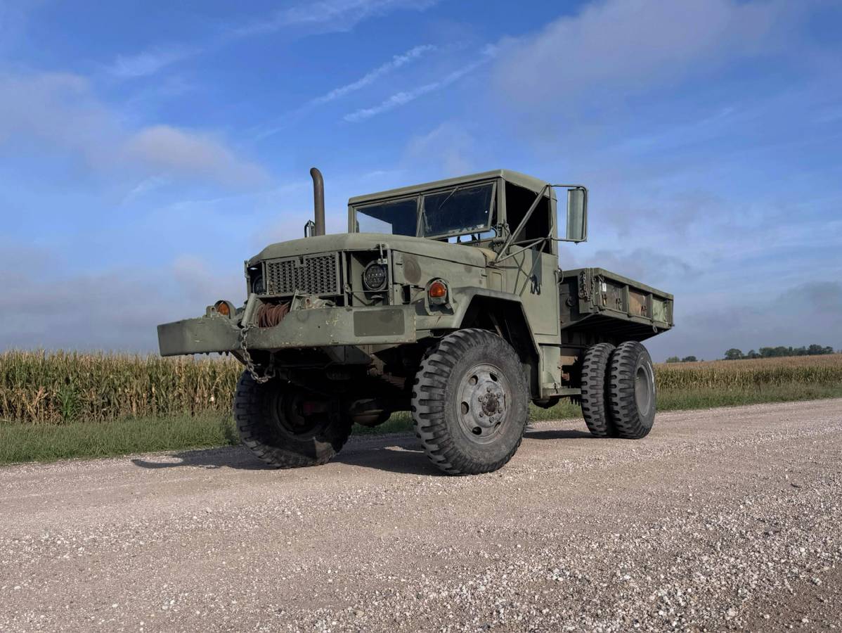 Am-general-M35a2-1983-green