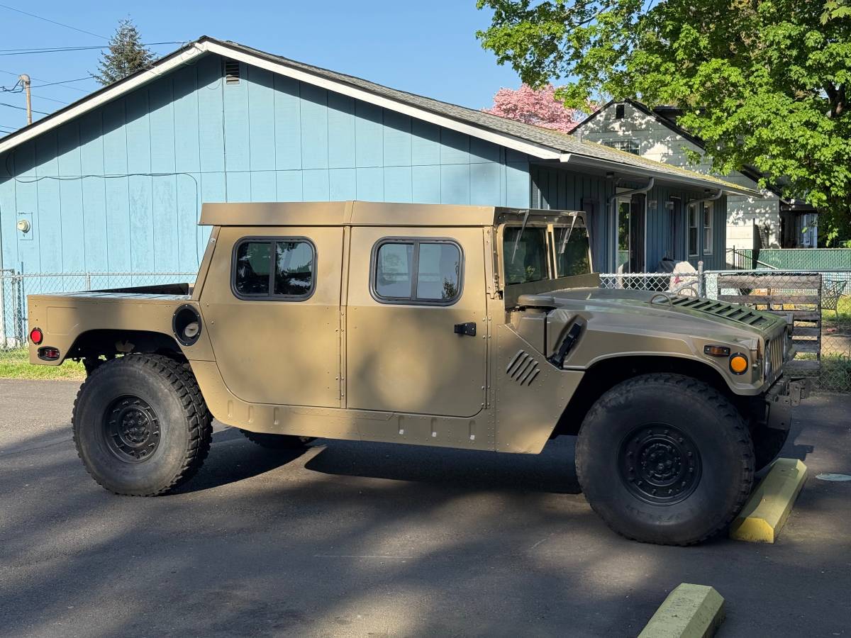 Am-general-M998-humvee-1989-custom