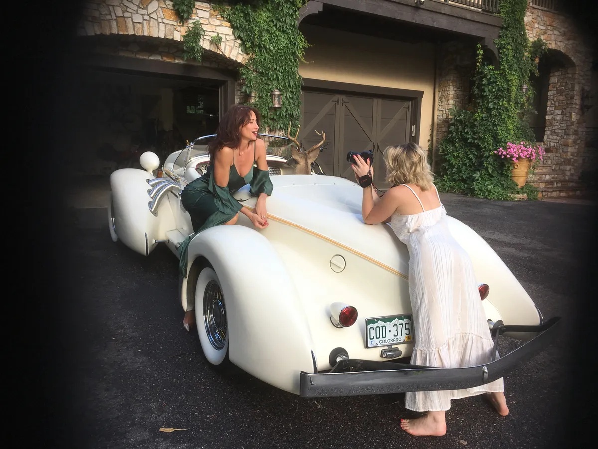 Auburn-852-1936-Ivory-Burgandy