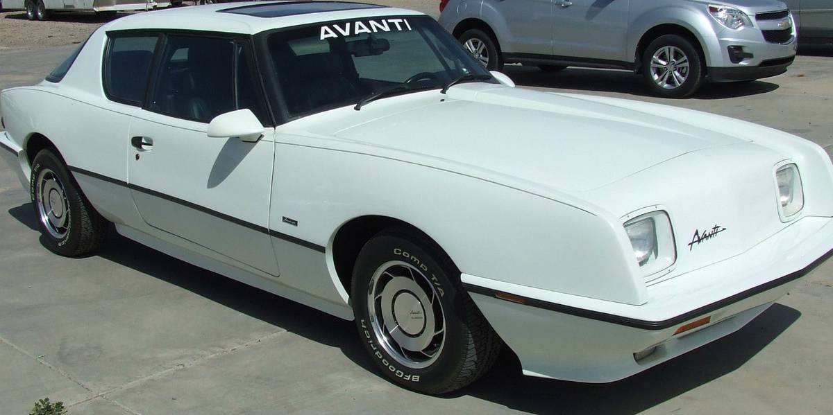 Avanti-11-1988-white