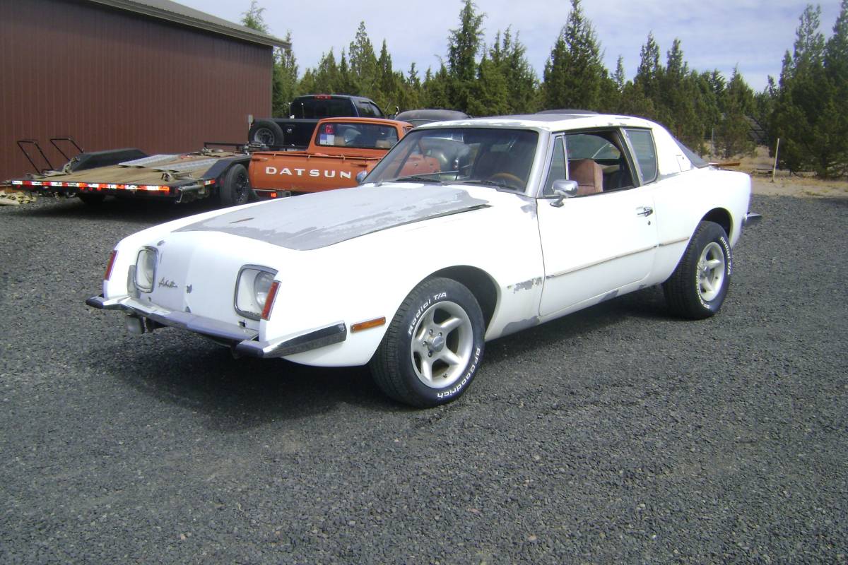 Avanti-project-1978-White