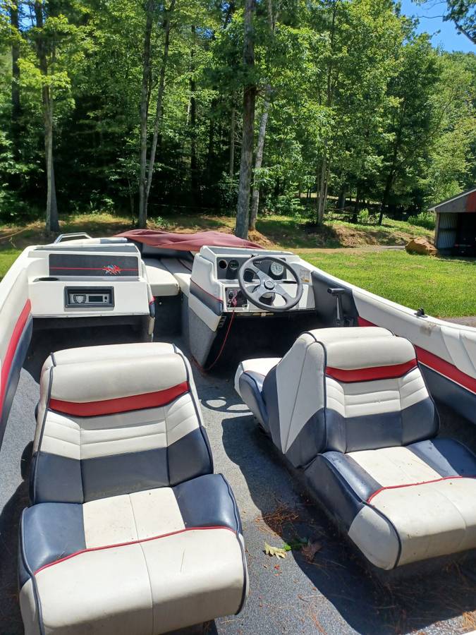 Bayliner-1990