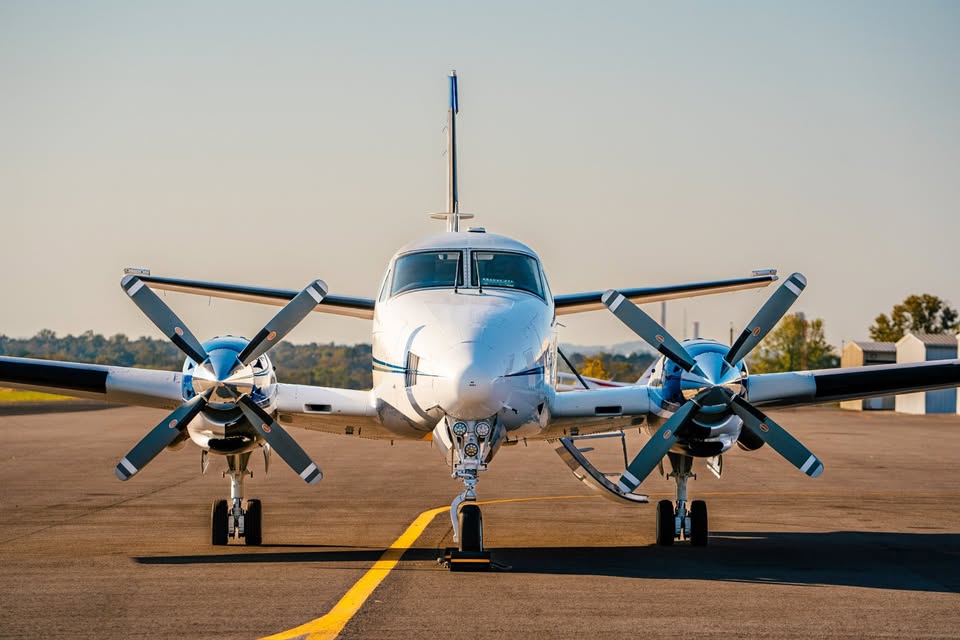 Beechcraft-King-air-b100-1980