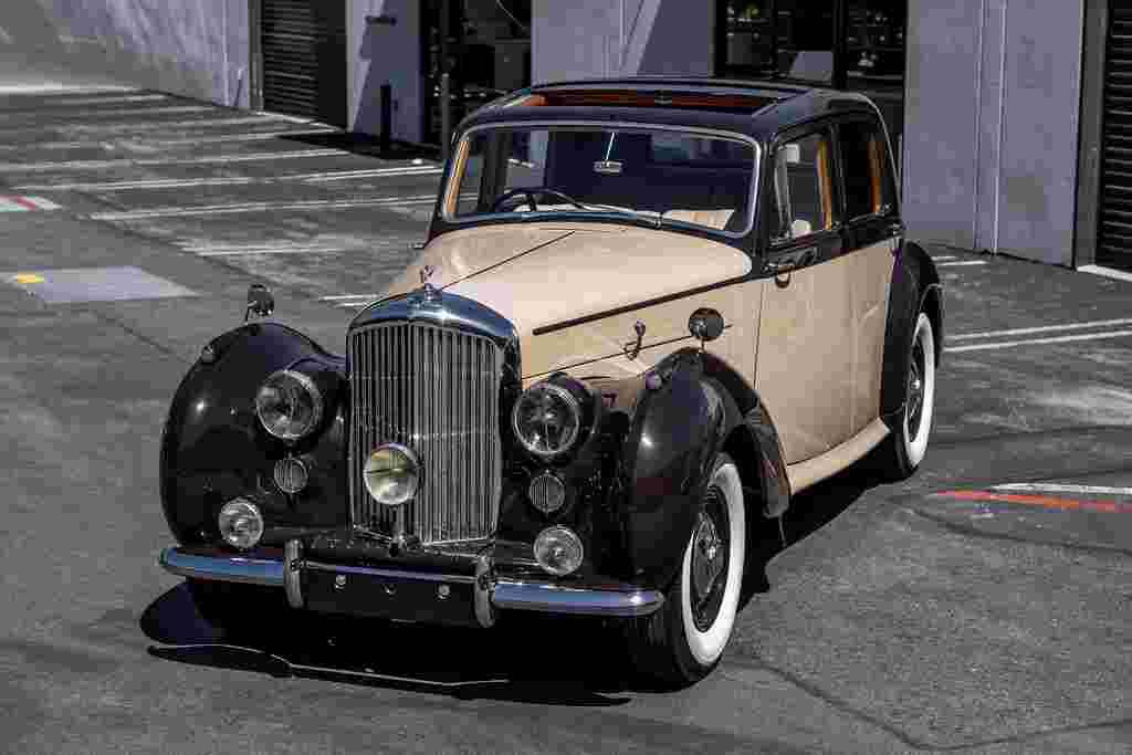 Bentley-Mk-vi-1948