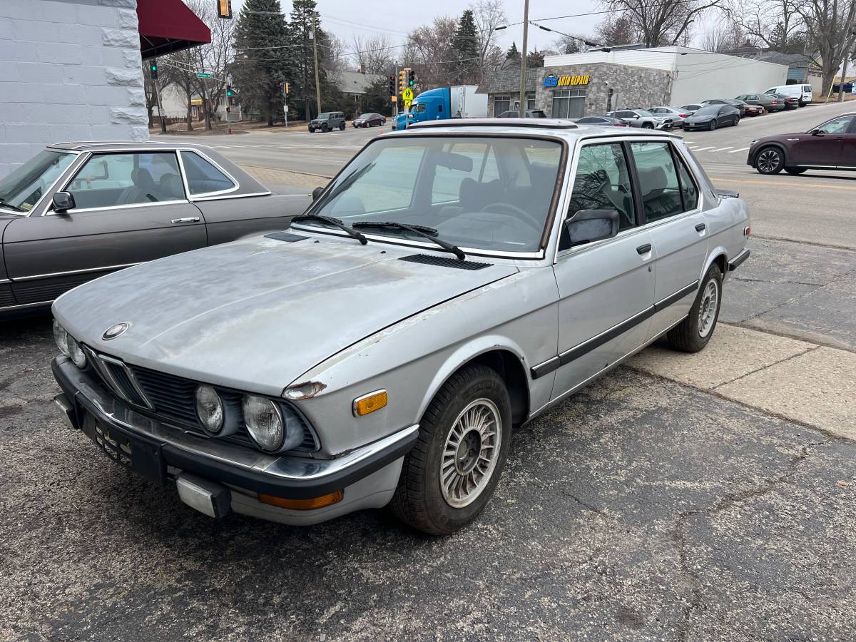 Bmw-1985-silver