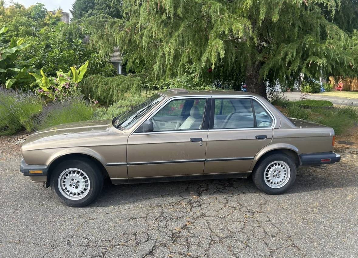 Bmw-3-series-1986-brown